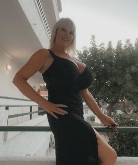 Mollyjfoxx onlyfans sextape