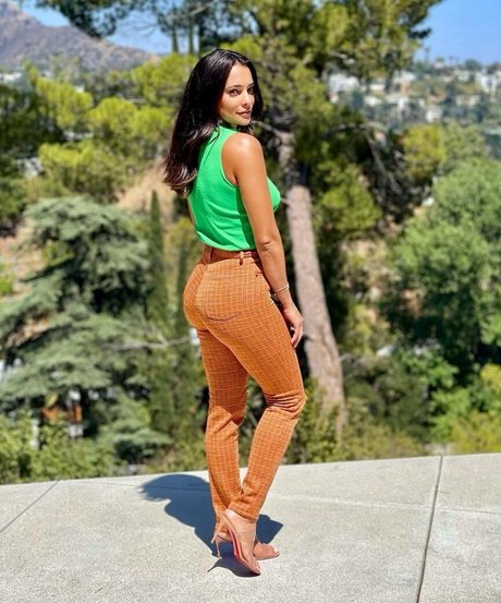 Natalie Martinez onlyfans tits