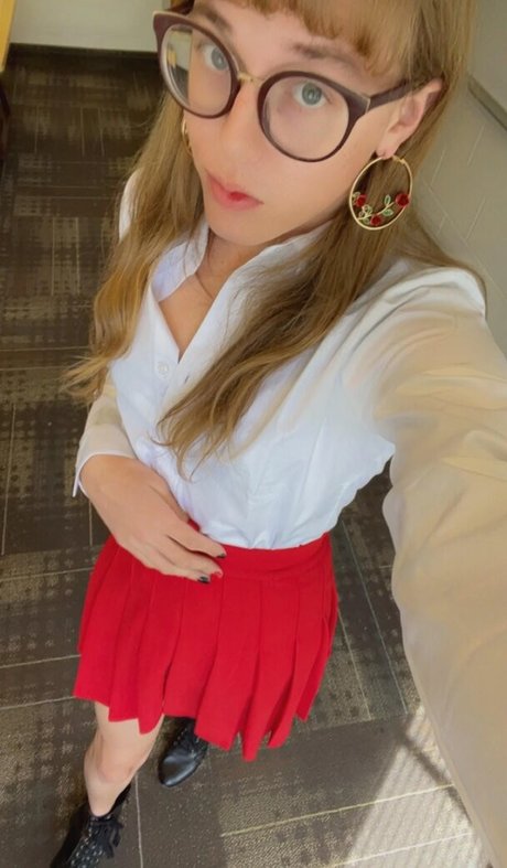 Zee R_ onlyfans naked