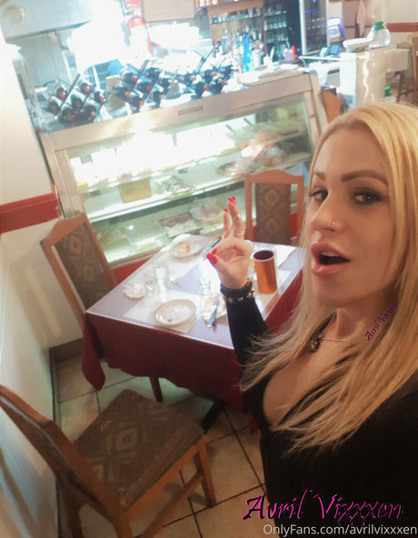 avrilvixxxen onlyfans leams