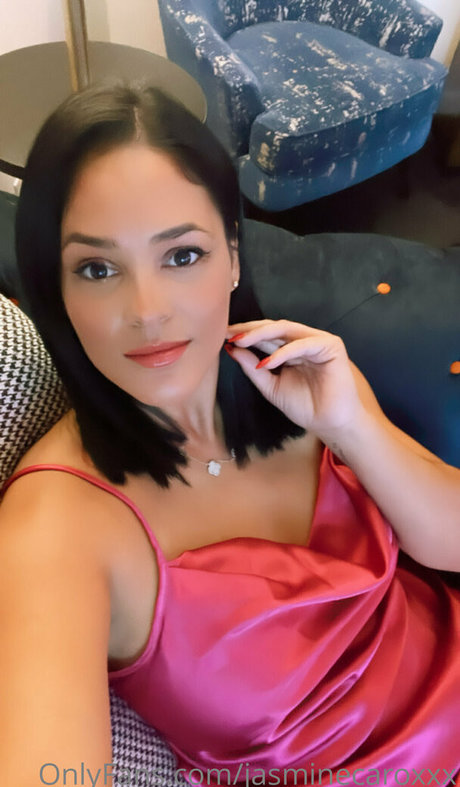 Jasmine Caro onlyfans post