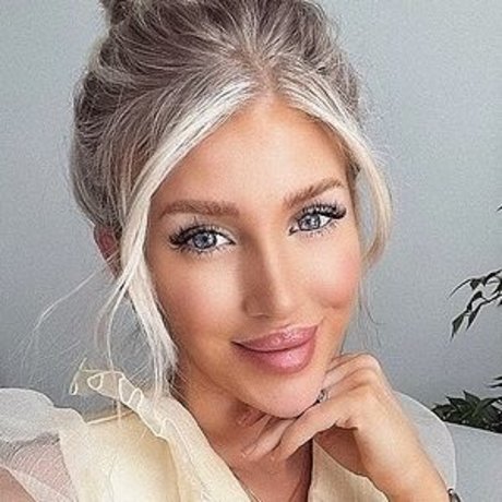 onlyhollydolly onlyfans leaks