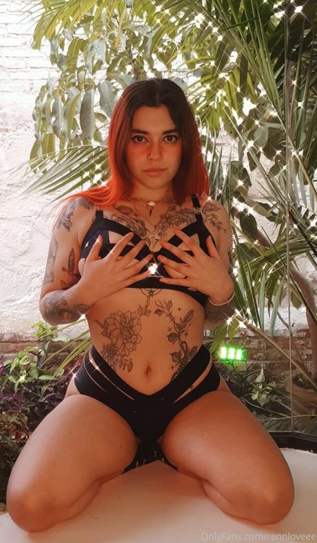rennloveee nude onlyfans leaked