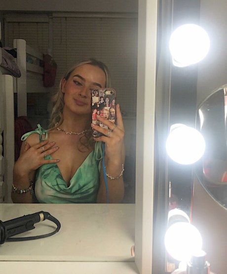 Aiobhin leaks only fans