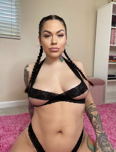 horniest mom onlyfans leaj