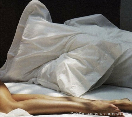 mzcourtneycummz onlyfans leaks nude