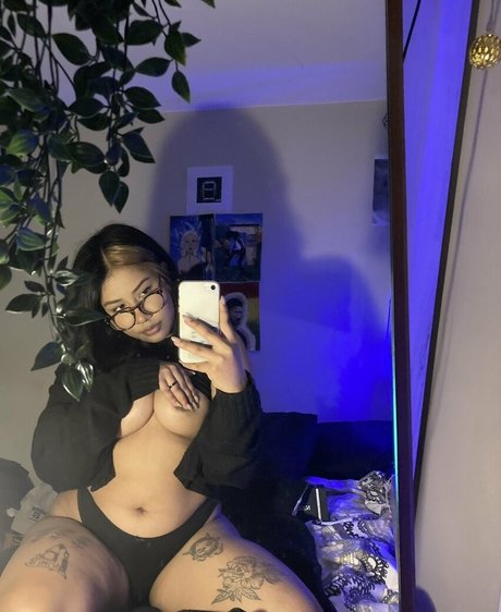 femme demon nude on onlyfans