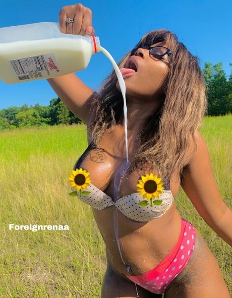 foreignrenaa naked on onlyfans