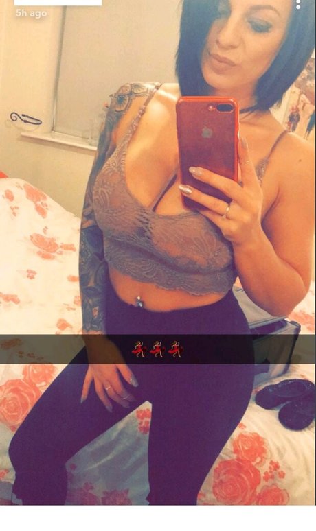 Sophia Leigh onlyfans leaked.