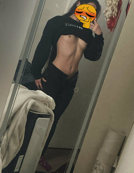 momome03 onlyfans sex leaks