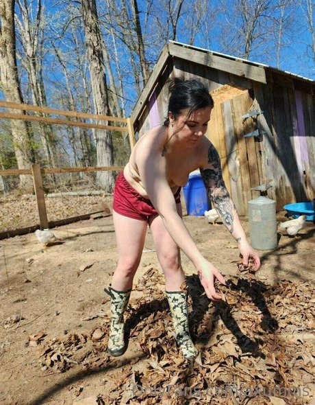 axumms only fans nudes