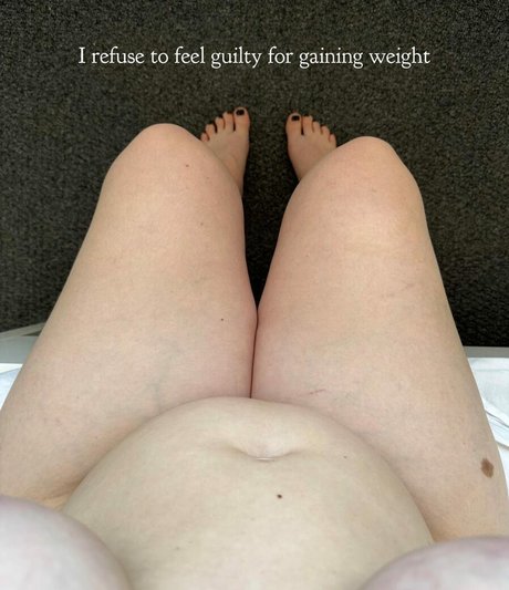 Isabella Davis onlyfans model photos