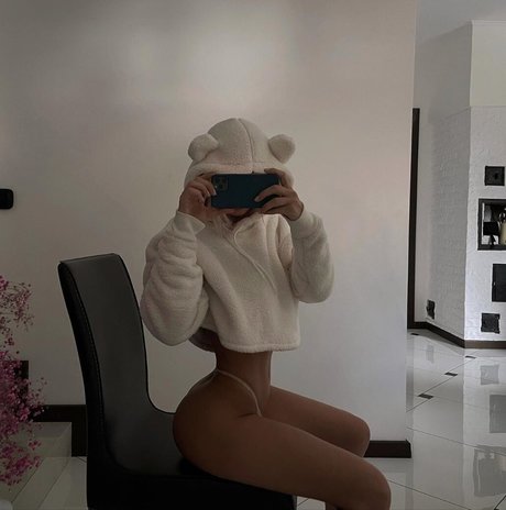 Kate Kirienko onlyfans nude leaks