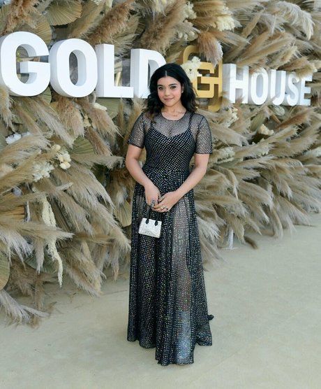 Iman Vellani onlyfans nude photos