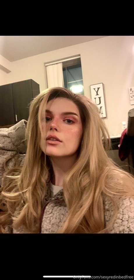 sexyredinbedfree en onlyfans