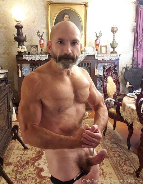 troymontana14 onlyfans public photos