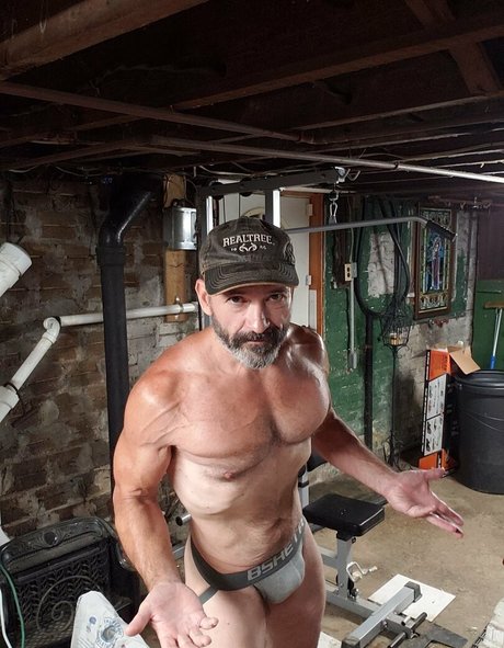 troymontana14 strip onlyfans