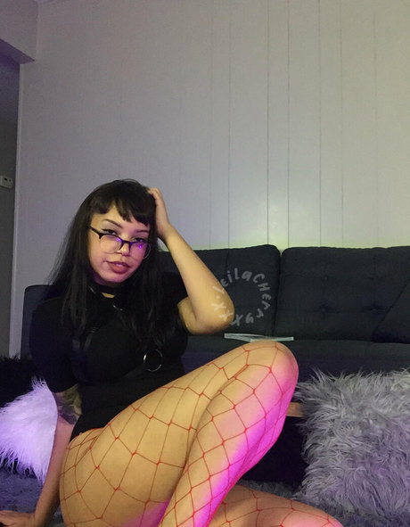 leilacherryfree onlyfans model photos