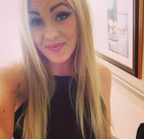 Louisa Moon onlyfans leaked tits