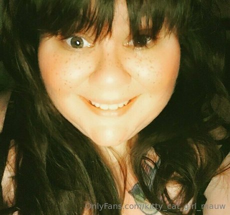 kitty cat girl mauw naked only fans