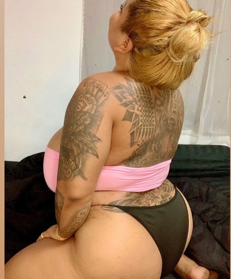 SaRa Chubby onlyfans nude pics