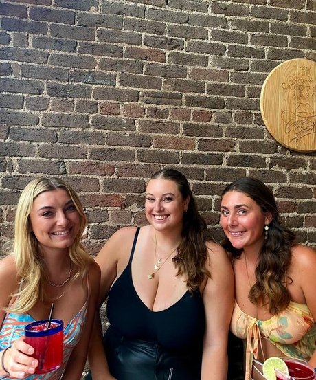 Erin Moore Profile pic