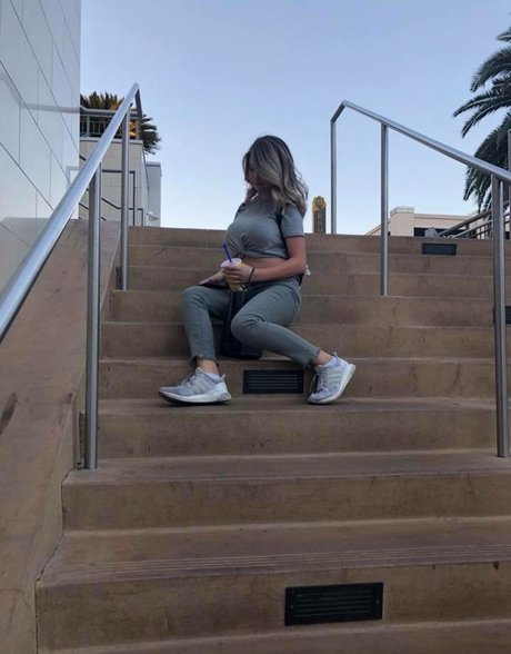 Samantha S onlyfans leaks.