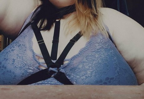 peaceisbliss onlyfans strip tease