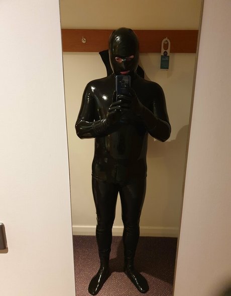 neonlatex onlyfans nudes leaked