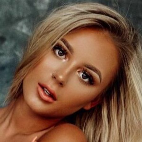 Ashlyn Sharp onlyfans porn leaked