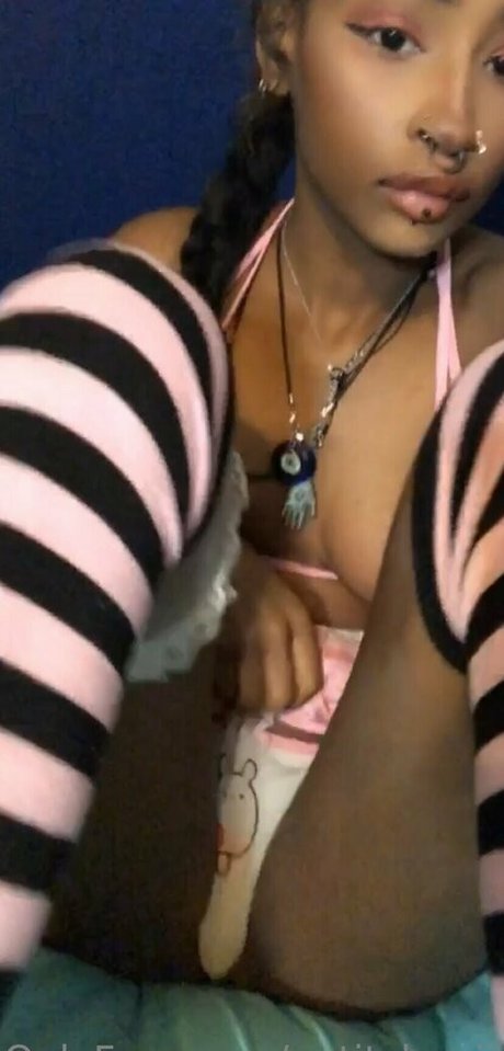 petitchepii porn onlyfans