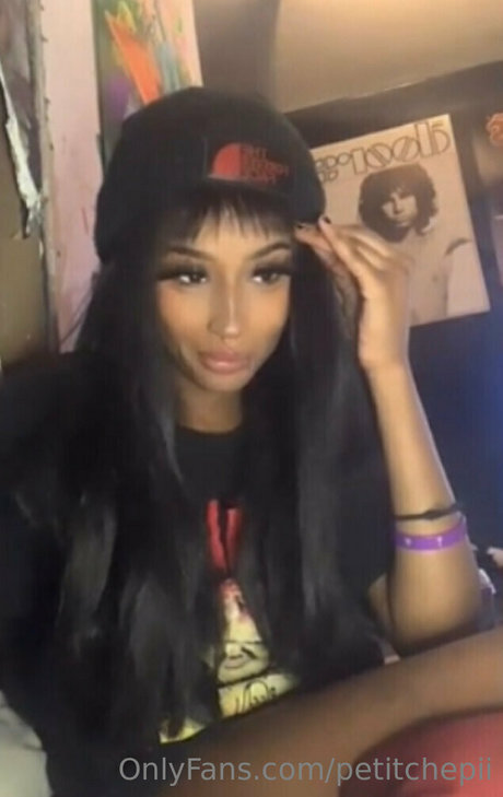 petitchepii onlyfans porn