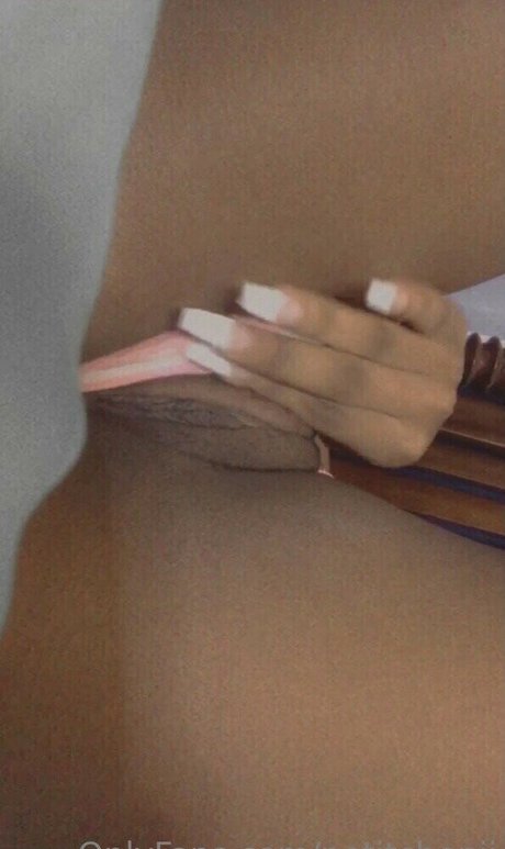 petitchepii onlyfans explicit content