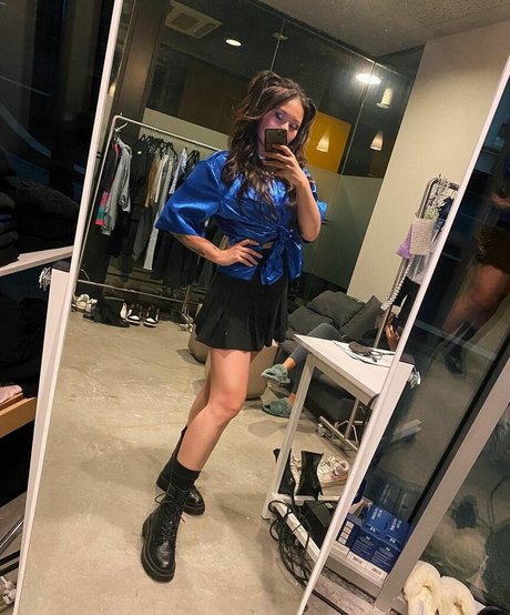 Yinsu Collins onlyfans leakd