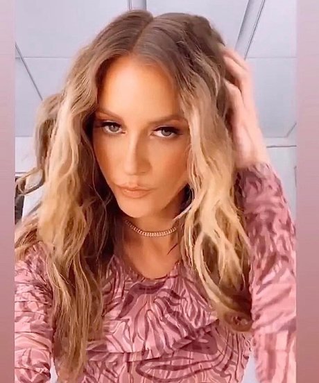 Kay Adams onlyfans nide