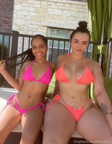 Kiley Blow Job Queen boobs onlyfans