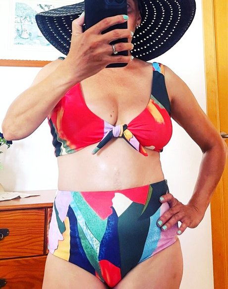 Sarah Cawood onlyfans topless