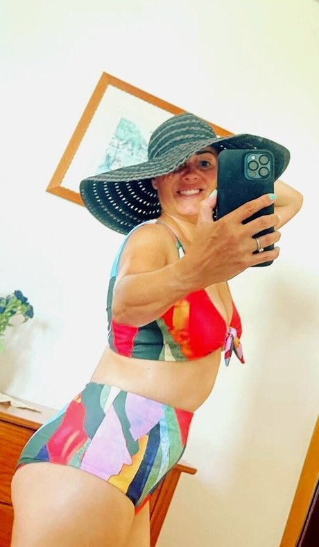 Sarah Cawood xxx only fans