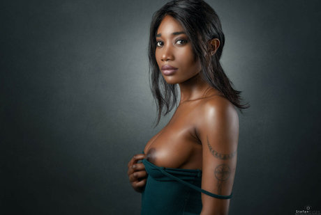 Mimi Desuka onlyfans posts