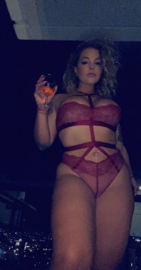 thecurvyqueen01 onlyfans archives