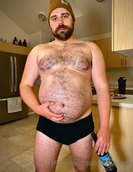 daddyissuespdx onlyfans topless