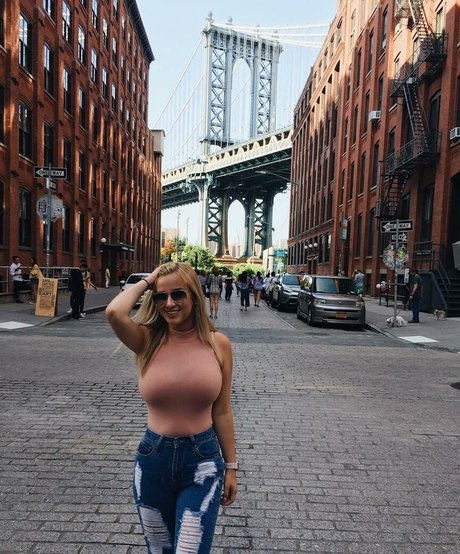 Taylor Z onlyfans lean