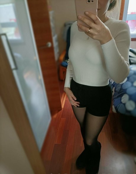 wildmarried nude on onlyfans