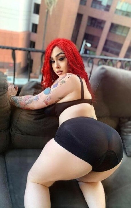 Roxy Bugatti onlyfans strip tease