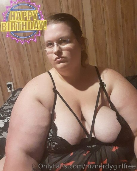 mznerdygirl onlyfans leaked tits