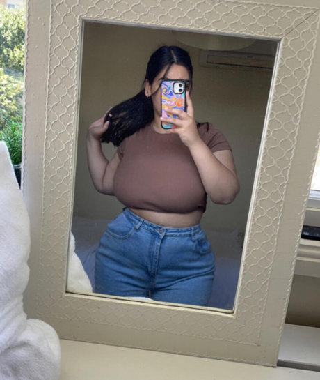 Sibel T topless onlyfans