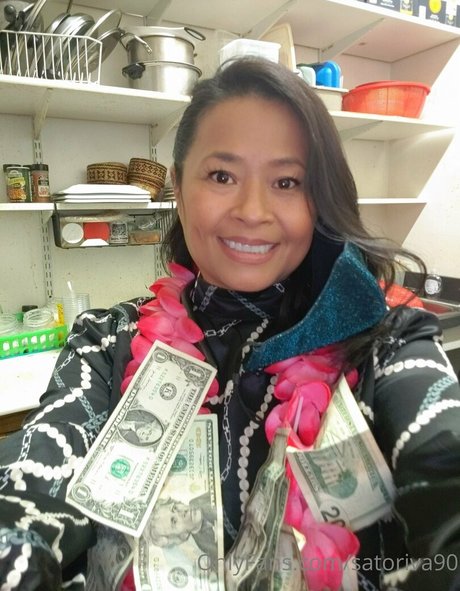 satoriva90 topless onlyfans