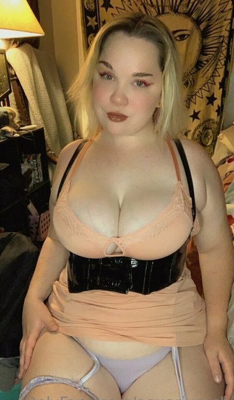 aquariusash nude leaked onlyfans