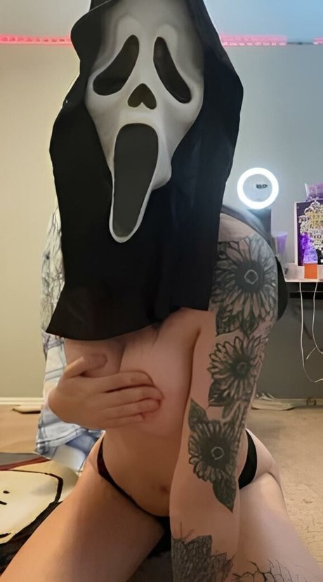 BleuGhoul only fans photos