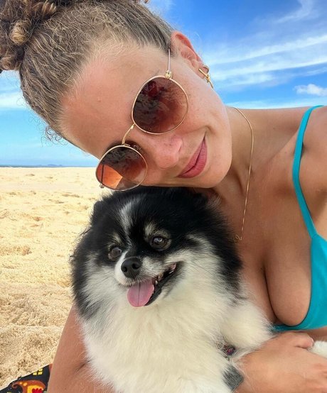 Debby Lagranha onlyfans page